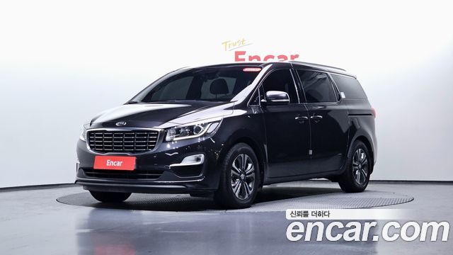 Kia Carnival 8-Seater Export