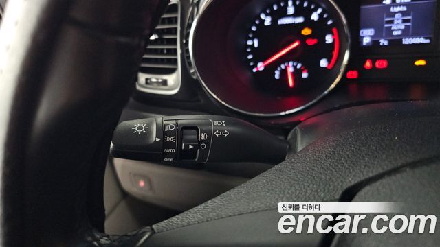 Kia Carnival 8-Seater Export 2021 — фото 21