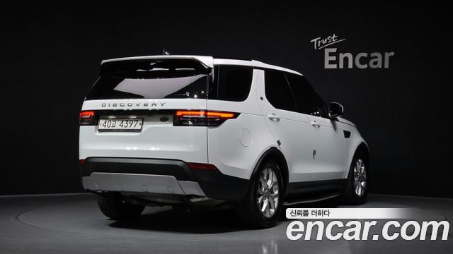 Land Rover Discovery 5 2.0 SD4 SE 2019 — фото 2