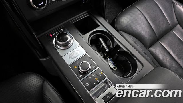 Land Rover Discovery 5 2.0 SD4 SE 2019 — фото 9
