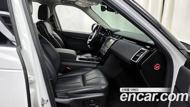 Land Rover Discovery 5 2.0 SD4 SE 2019 — фото 11