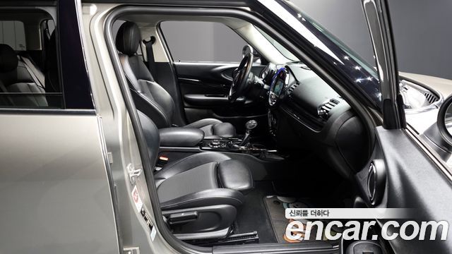 MINI Cooper D Clubman High 2nd 2016 — фото 10