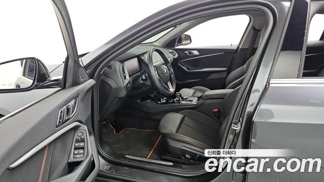 BMW 1 Series (F40) 118d Sport 2020 — фото 10