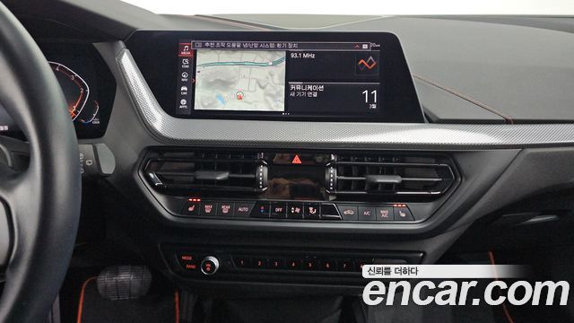 BMW 1 Series (F40) 118d Sport 2020 — фото 12