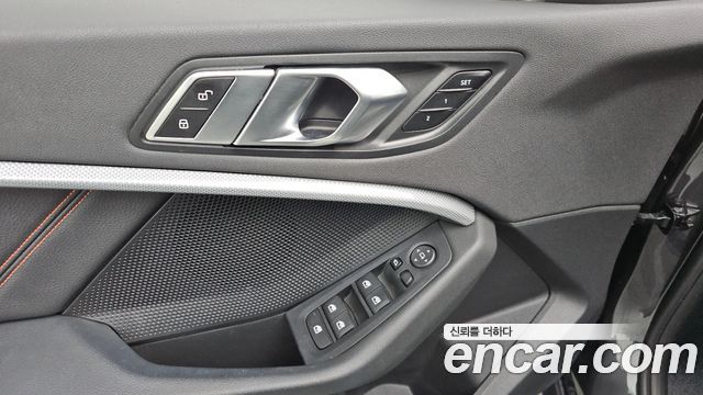 BMW 1 Series (F40) 118d Sport 2020 — фото 16