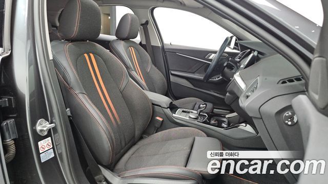 BMW 1 Series (F40) 118d Sport 2020 — фото 18