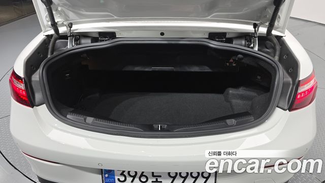 Mercedes-Benz E-Class (W213) E450 4MATIC Cabriolet 2022 — фото 24