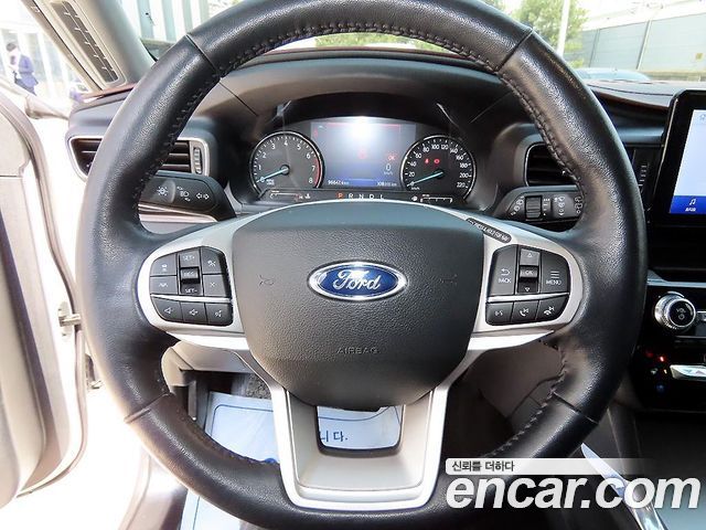Ford Explorer (VI) 3.3 Hybrid 2022 — фото 8