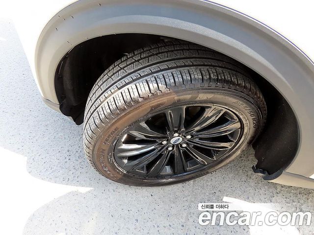 Ford Explorer (VI) 3.3 Hybrid 2022 — фото 24