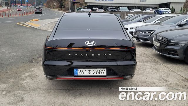 Hyundai Grandeur (GN7) 2,5 Gasoline 2WD Calligraphy 2023 — фото 4
