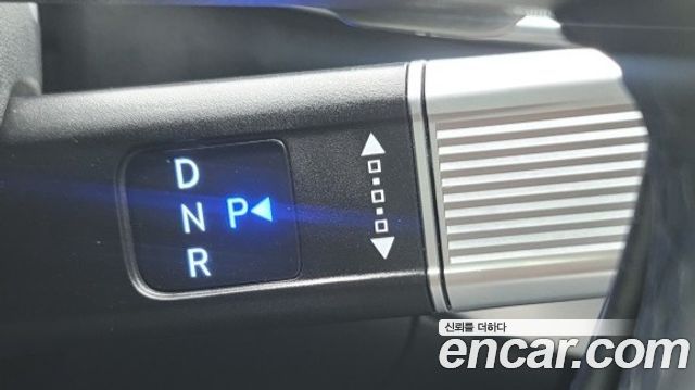 Hyundai Grandeur (GN7) 2,5 Gasoline 2WD Calligraphy 2023 — фото 9