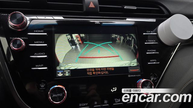 Toyota Camry (XV70) 2.5 XLE Hybrid 2018 — фото 15