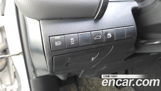 Toyota Camry (XV70) 2.5 XLE Hybrid 2018 — фото 17