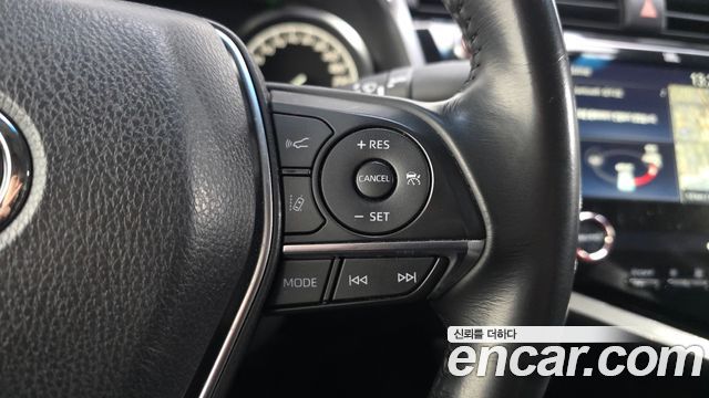 Toyota Camry (XV70) 2.5 XLE Hybrid 2018 — фото 18