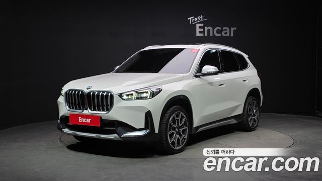 BMW X1 (U11) xDrive 20i xLine 2024 — фото 1