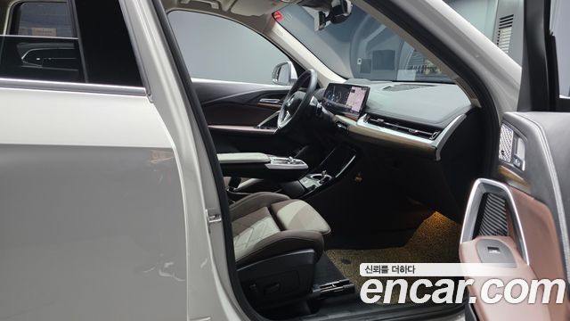 BMW X1 (U11) xDrive 20i xLine 2024 — фото 10