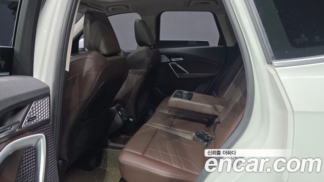 BMW X1 (U11) xDrive 20i xLine 2024 — фото 12