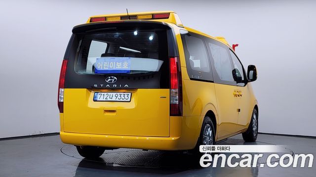 Hyundai Staria 4WD Kinder Safety Car 11-Seater 2022 — фото 2