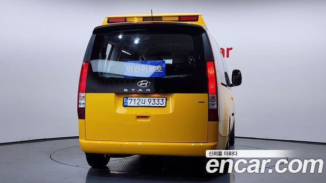 Hyundai Staria 4WD Kinder Safety Car 11-Seater 2022 — фото 4