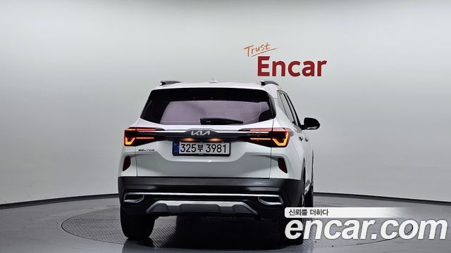 Kia Seltos Gasoline 1.6 Turbo 2WD Signature 2023 — фото 4