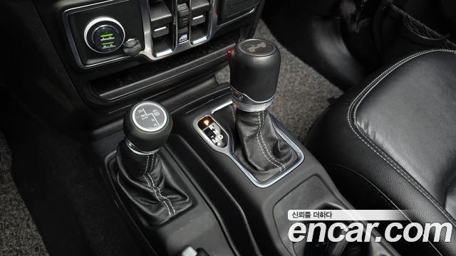 Jeep Wrangler (JL) 2.0 Overland Power Top 4Door 4xe 2021 — фото 9
