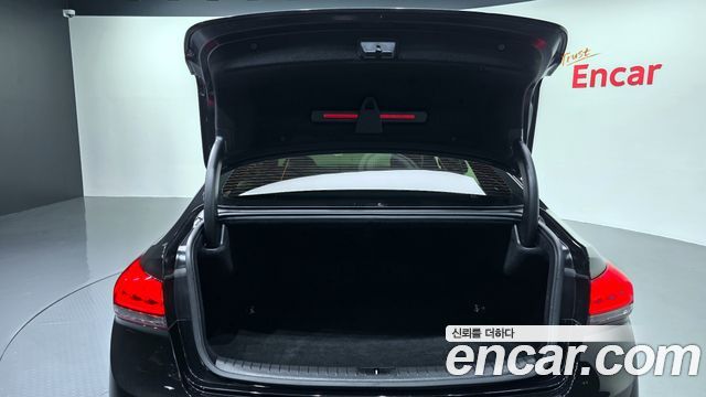 Genesis G80 3.3 GDI AWD Luxury 2019 — фото 24