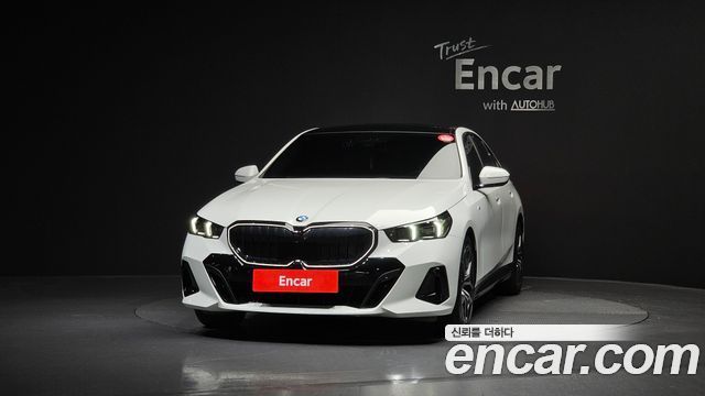 BMW 5 Series (G60) 520i Special Edition 2024 — фото 3