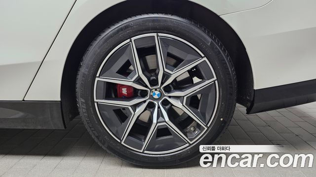 BMW 5 Series (G60) 520i Special Edition 2024 — фото 5