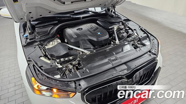 BMW 5 Series (G60) 520i Special Edition 2024 — фото 6