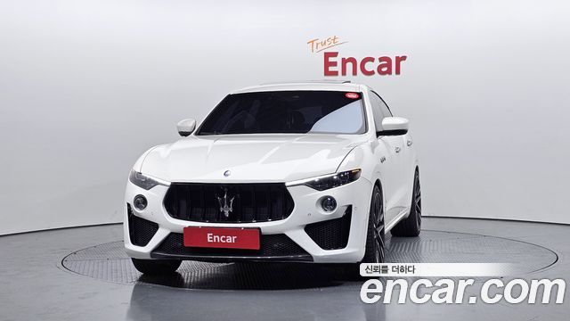 Maserati Levante 3.0 AWD GranSport 2019 — фото 3