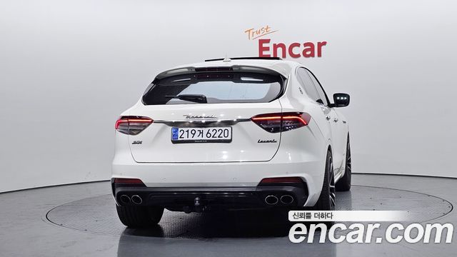 Maserati Levante 3.0 AWD GranSport 2019 — фото 4