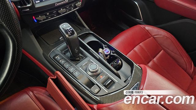 Maserati Levante 3.0 AWD GranSport 2019 — фото 9