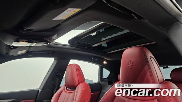 Maserati Levante 3.0 AWD GranSport 2019 — фото 19