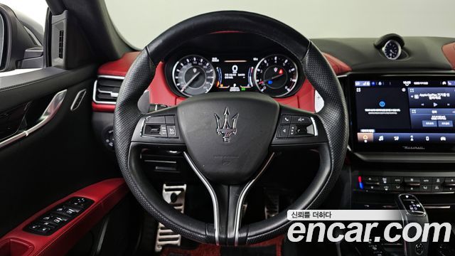Maserati Ghibli 3.0 Modena 3rd 2022 — фото 13