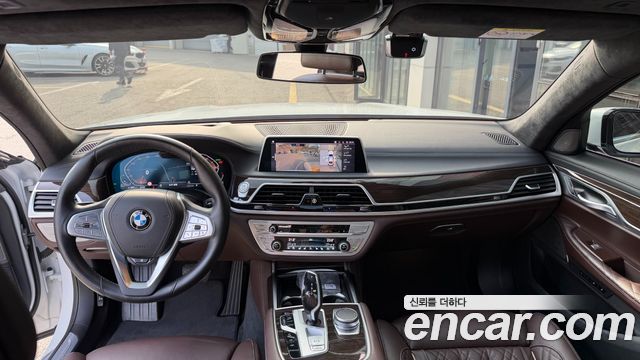 BMW 7 Series (G11) 730Ld xDrive Design Pure Excellence 2022 — фото 7