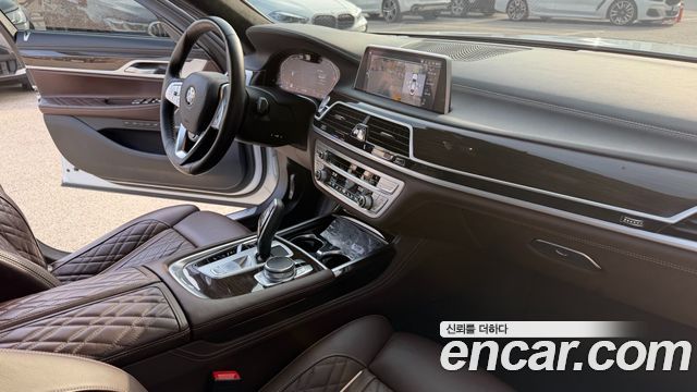 BMW 7 Series (G11) 730Ld xDrive Design Pure Excellence 2022 — фото 17