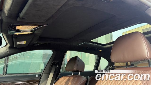 BMW 7 Series (G11) 730Ld xDrive Design Pure Excellence 2022 — фото 18