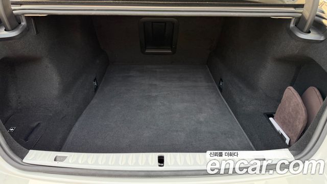 BMW 7 Series (G11) 730Ld xDrive Design Pure Excellence 2022 — фото 20