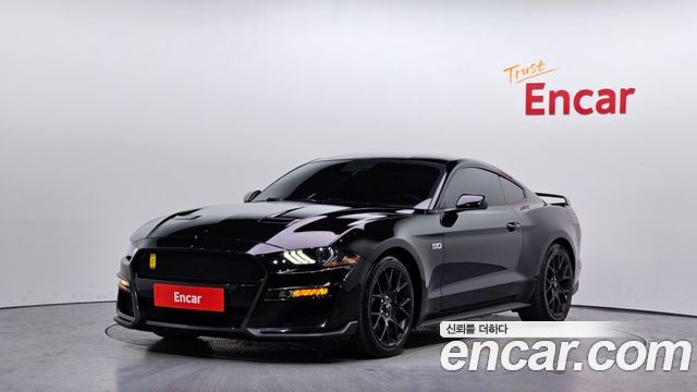 Ford Mustang Coupe