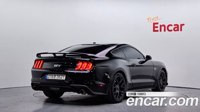 Ford Mustang Coupe 2019 — фото 2