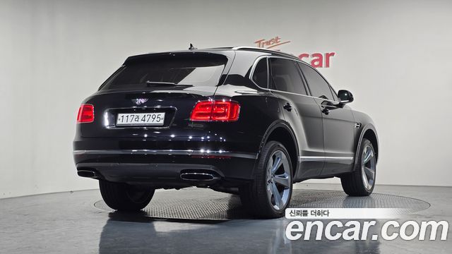 Bentley Bentayga 6.0 W12 2018 — фото 2