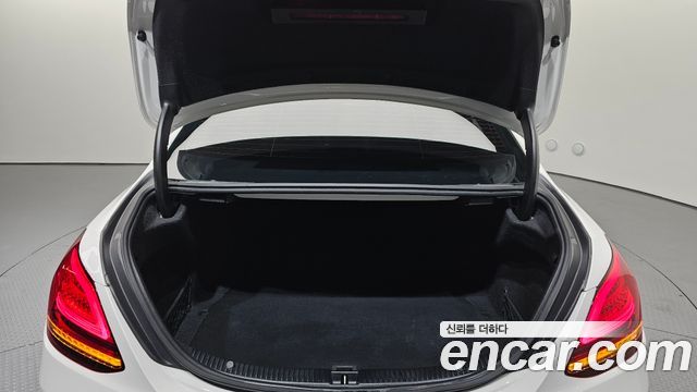 Mercedes-Benz C-Class (W205) C200 Avantgarde 2020 — фото 23