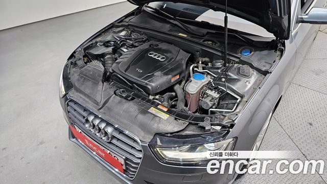 Audi A4 2.0 TDI dynamic B8 2013 — фото 6