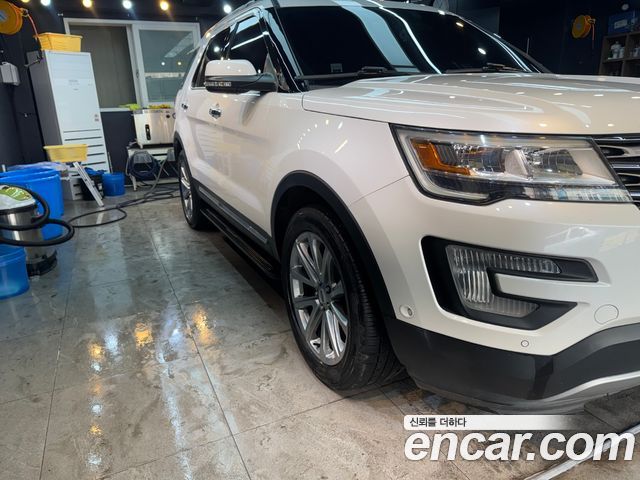 Ford Explorer 2.3 Limited 4WD 5th 2017 — фото 2