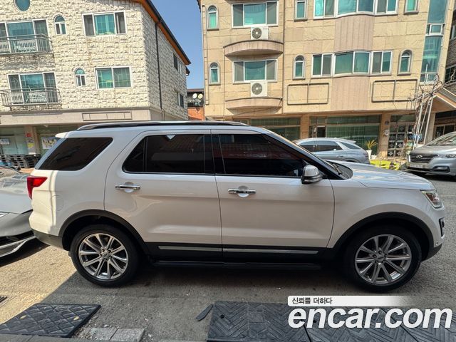 Ford Explorer 2.3 Limited 4WD 5th 2017 — фото 7