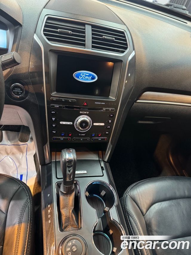 Ford Explorer 2.3 Limited 4WD 5th 2017 — фото 19