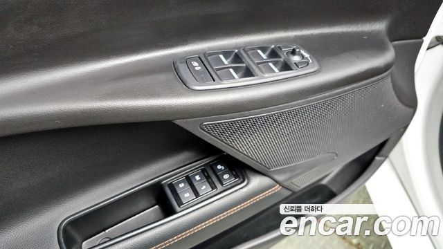 Jaguar XE 20t Prestige 2016 — фото 13