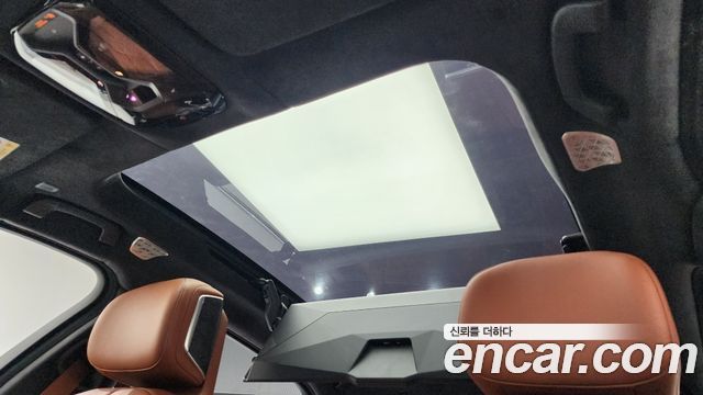 BMW 7 Series (G70) 750e xDrive M Sport 2023 — фото 19