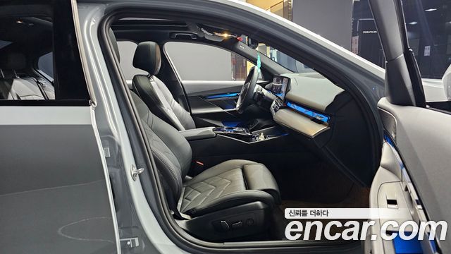 BMW 5 Series (G60) 520i M Sport 2025 — фото 10