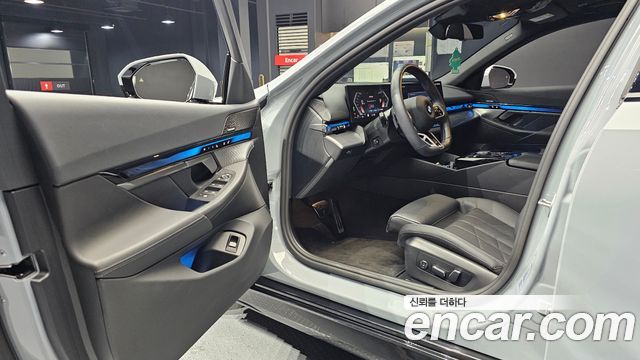 BMW 5 Series (G60) 520i M Sport 2025 — фото 11